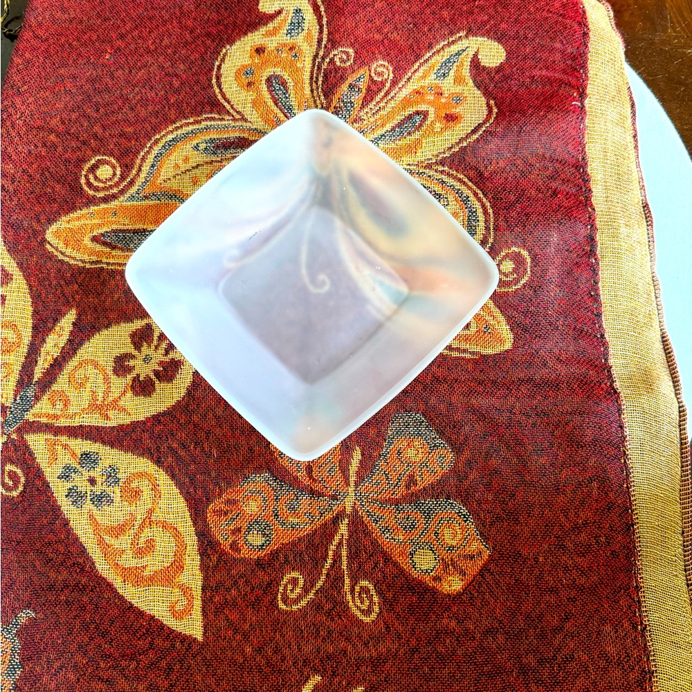 Partylite- Clear frosted candle tray